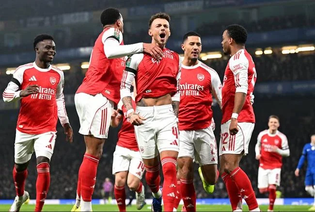 Cài đặt ứng dụng 18win